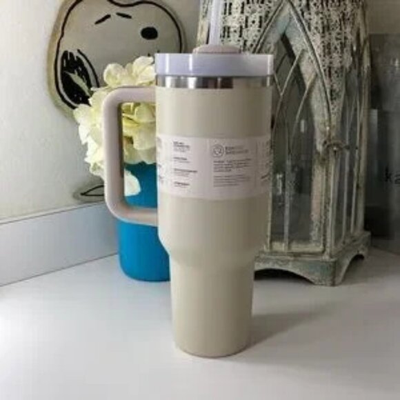 Stanley Quencher 40oz. H2.0 Tumbler - Cream - NWT - Picture 2 of 4